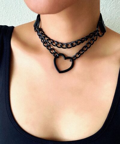 Heart Shape Pendant Choker With Chain