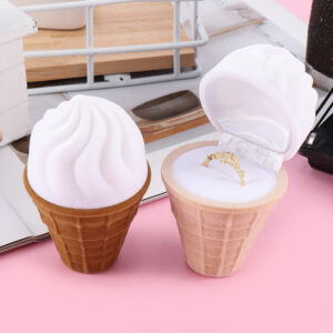 Lovely Velvet Ice Cream Gift Box 6